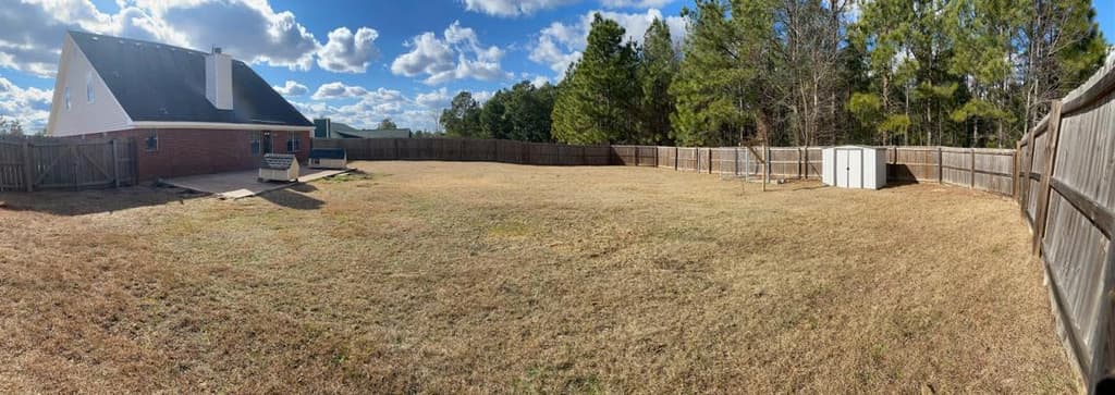 Large fully fenced back yard